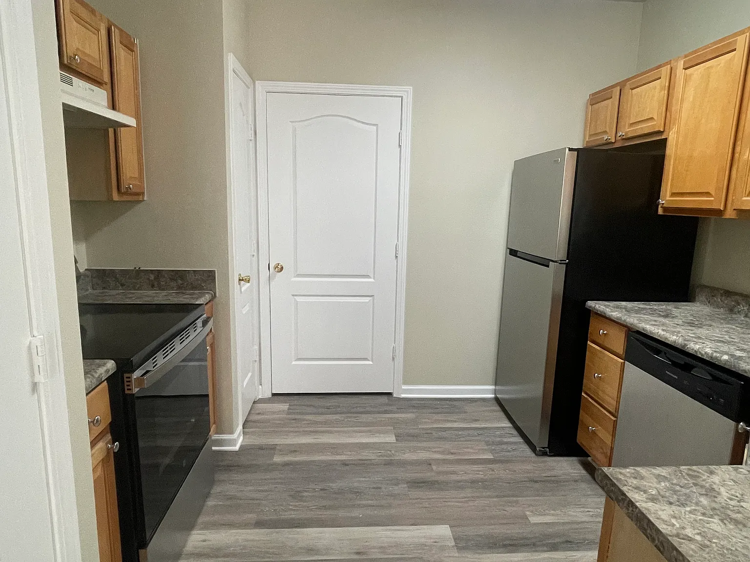 2 bed, 1115 sqft, $1,900 — Photo 3