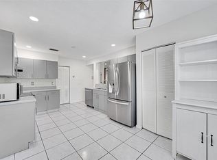 1002 NW 105th Way, Plantation, FL 33322