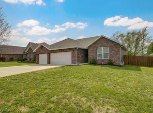 927 N Ridgemont Rd, Republic, MO 65738