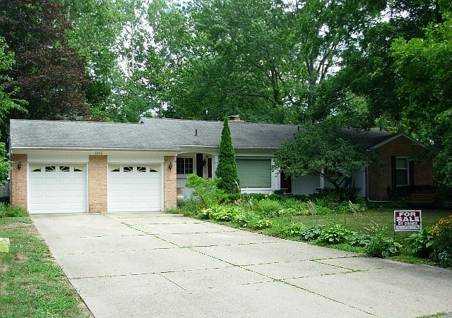 1st image of 4754 Curwood Ave SE