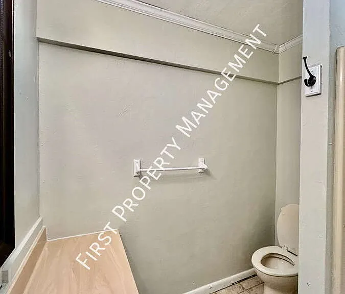 104 Foster St — Photo 24