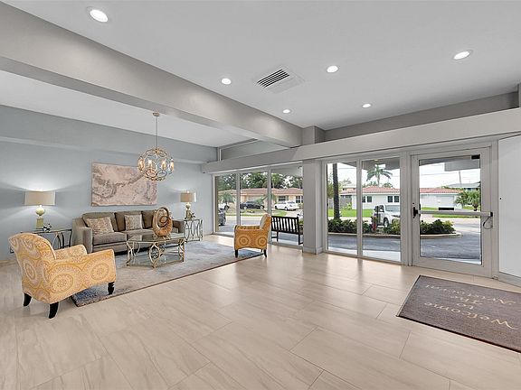 4th image of 1200 Hibiscus Avenue #203