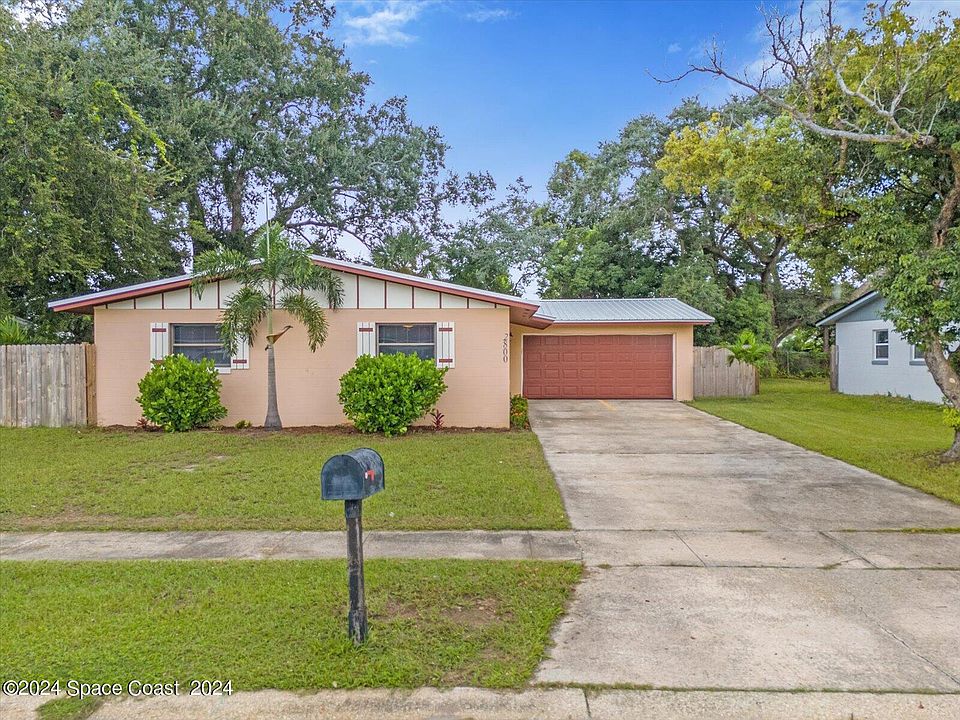 1st image of 2800 Starlight Dr