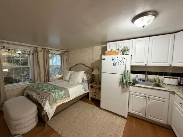 80 Myrtle St, Boston, MA
