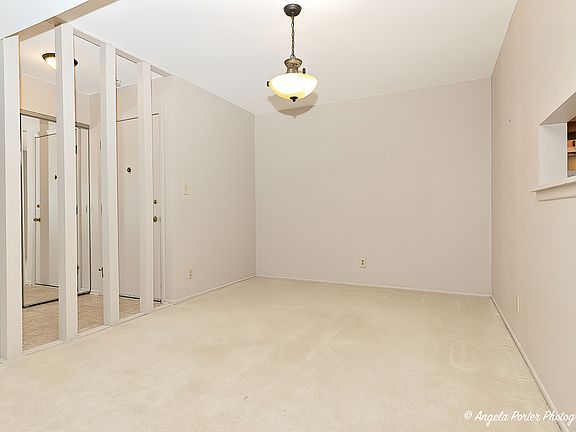 5th image of 933 Wiltshire Dr APT C