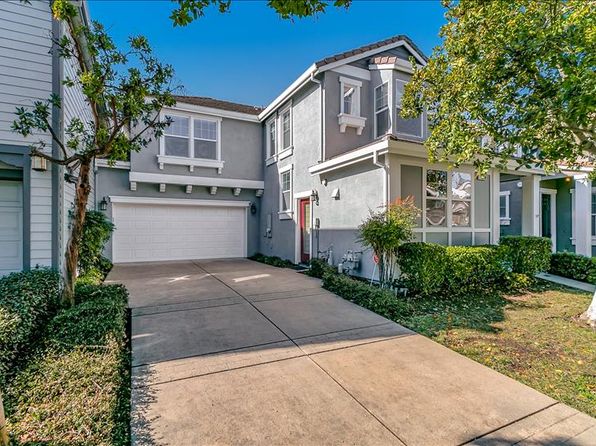 1504 Pear Tree Ln