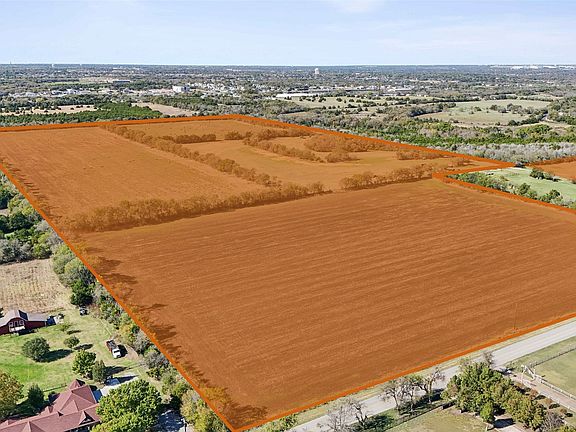 3rd image of 1901 S Houston School Rd