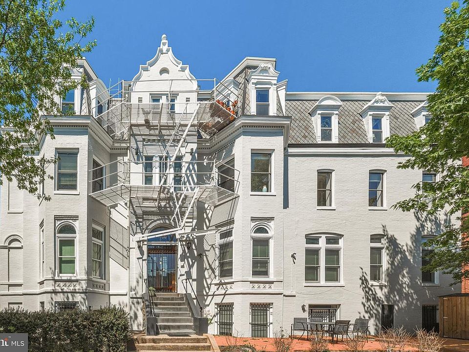 1st image of 1700 15th St NW #202