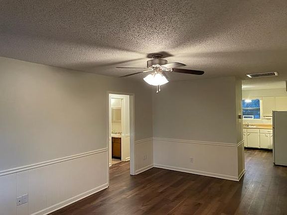 3rd image of 2020 W Olive St