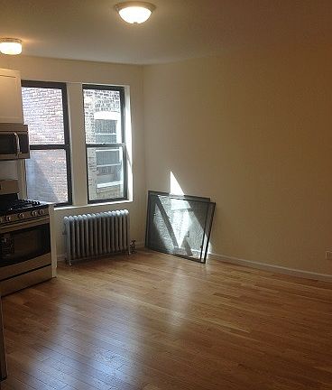 2nd image of 392 Saint Johns Pl APT 4F
