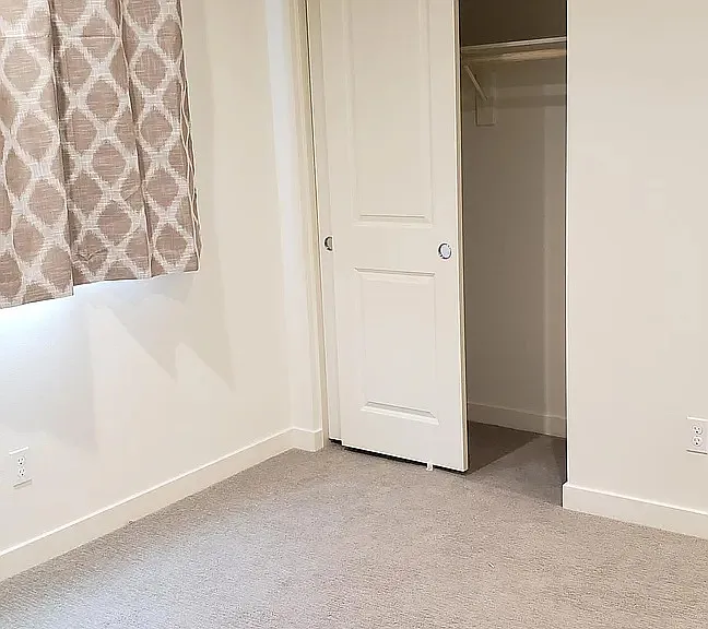 Guest bedroom