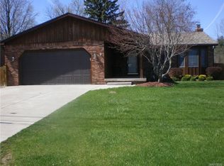 36 Park Ave, Depew, NY 14043