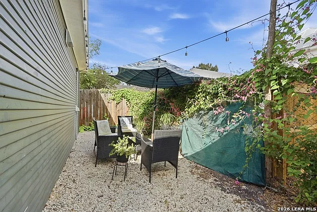 1 bed, 1.0 bath, 270 sqft, $1,400 — Photo 3