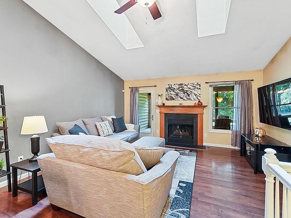 3rd image of 5589 Brighton Hill Ln