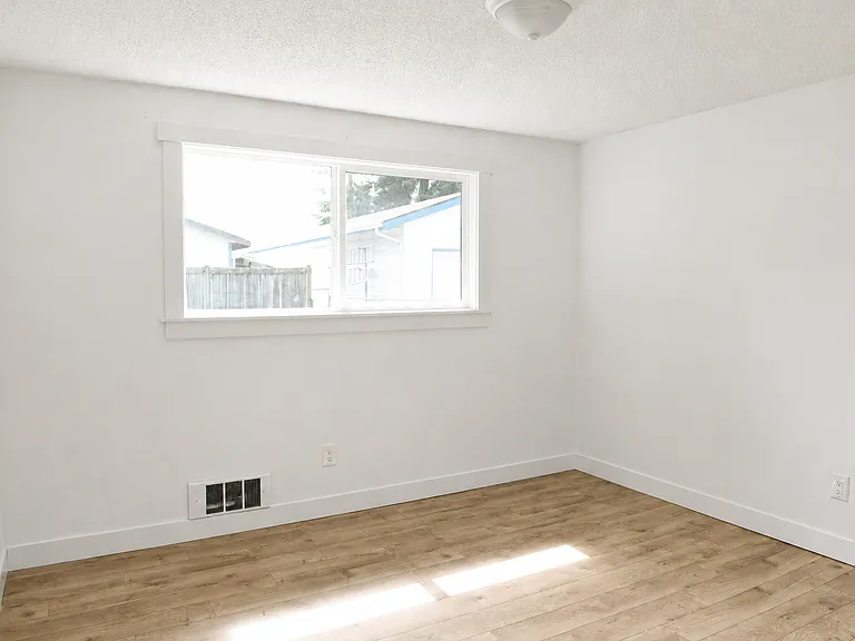 6303 Olympic Dr — Photo 4