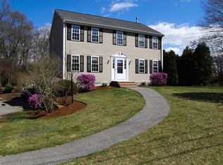 46 Crossover Ln, Taunton, MA 02780