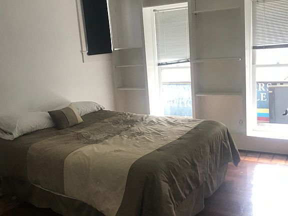 3rd image of 870 Greenwood Ave NE #2