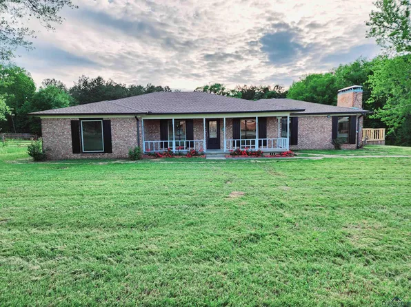 507 N Adams St, Carthage, TX 75633