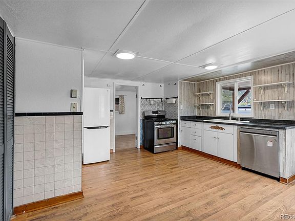 5th image of 548 E Third Street