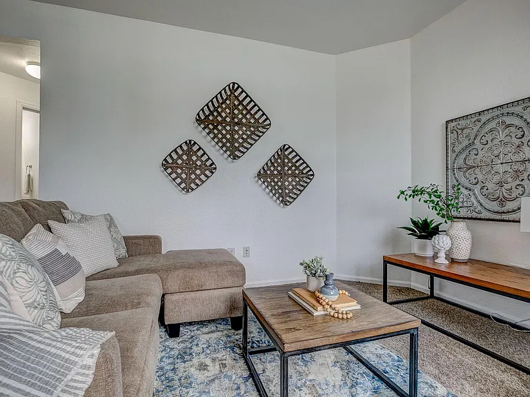 2990 W C St — Photo 9