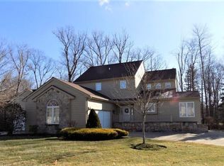 54 Glenview Dr, Aurora, OH 44202