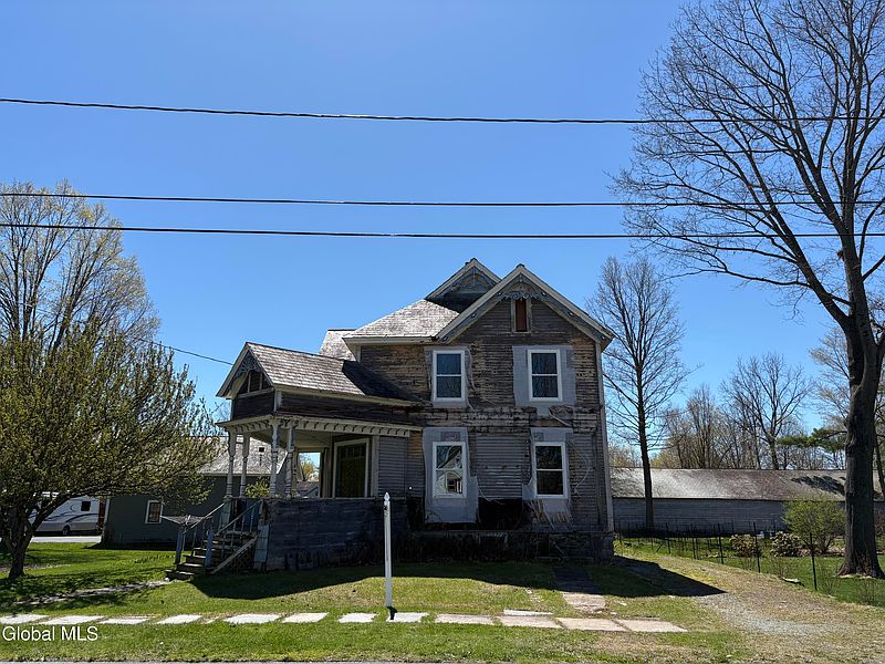 2nd image of 4 Elm Street