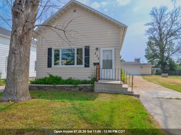 238 Michigan Ave, Oconto, WI 54153