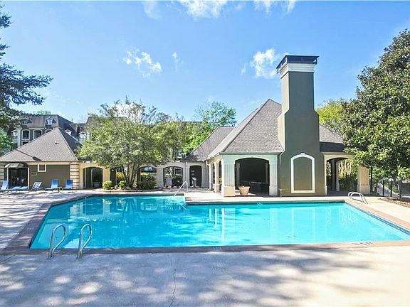 2nd image of 2657 Lenox Rd #3