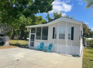 1674 University Pkwy #308, Sarasota, FL 34243