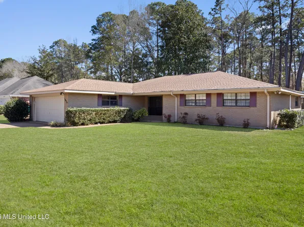 1034 Conley Cir, Ocean Springs, MS 39564