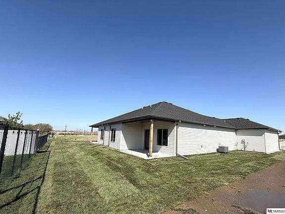2nd image of 4931 Donnette Dr