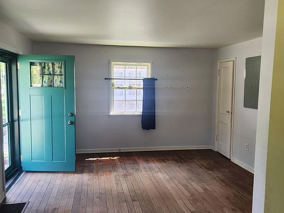 3rd image of 1629 W Decatur St