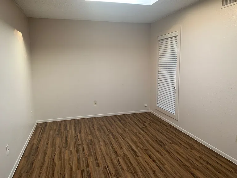 953 W Cortez Ln — Photo 10