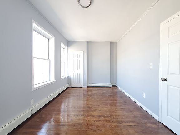 4th image of 644 Kennedy Blvd APT 1