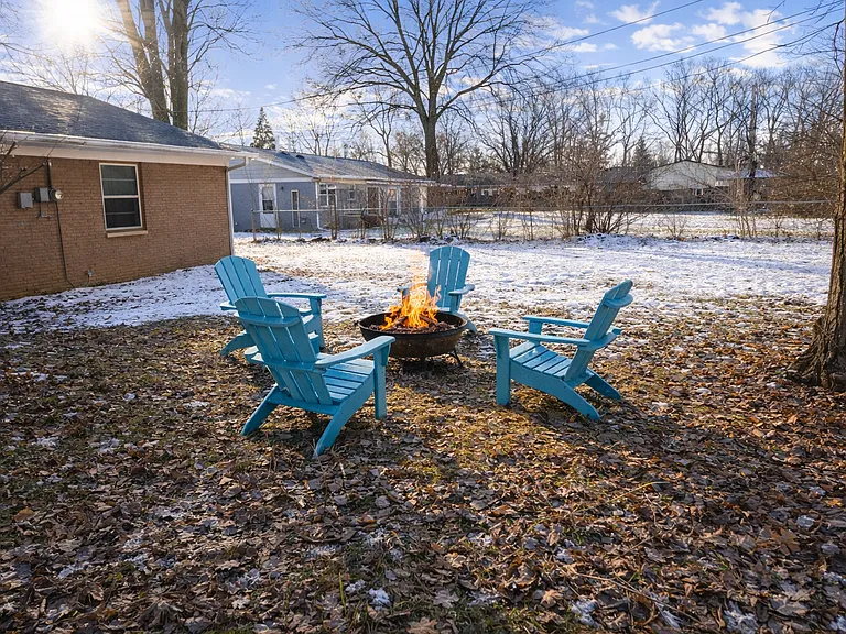 210 Belden Dr — Photo 16