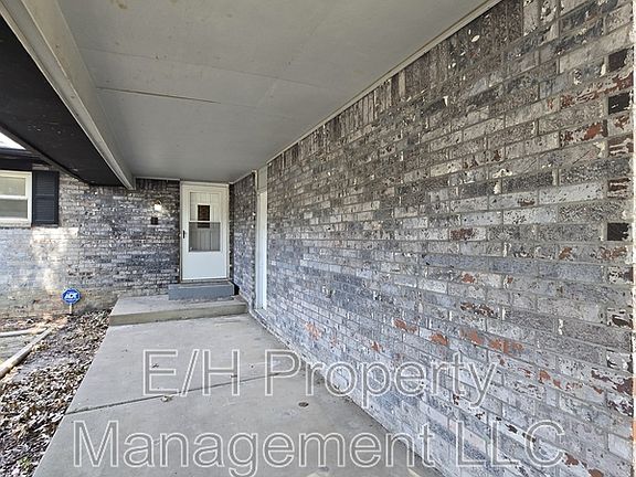 2nd image of 8728 E Arthur Cir