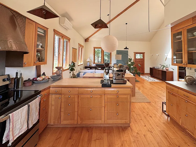 719 Decker Ave — Photo 11