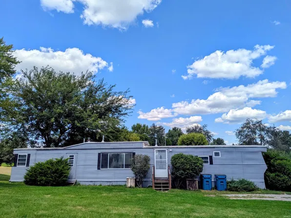 501 E High St, Etna Green, IN 46524