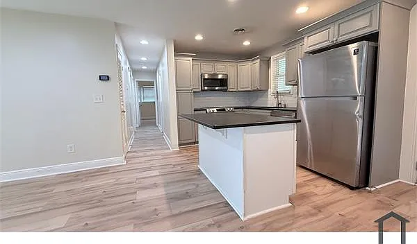 85 King Blvd — Photo 20