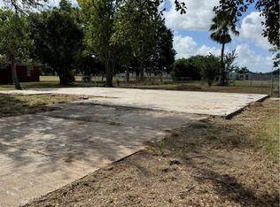 315 E Tres Palacios Ave, Palacios, TX 77465