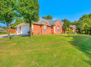 876 S Morgan Rd, Blanchard, OK 73010