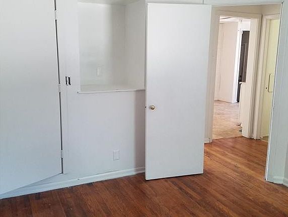 5th image of 12409 Corlett Ave