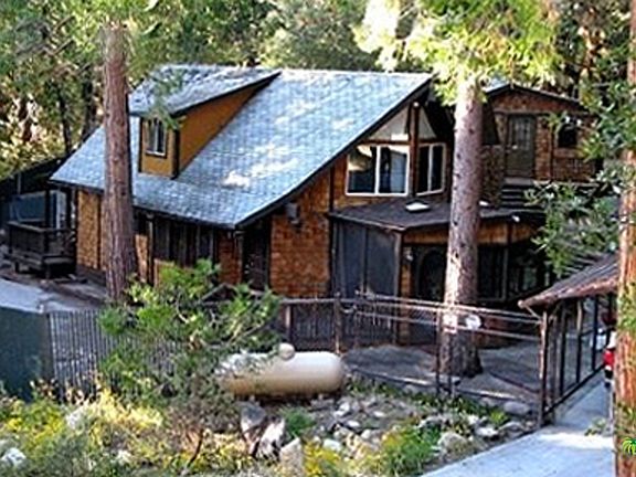 2nd image of 53280 Hillsdale St