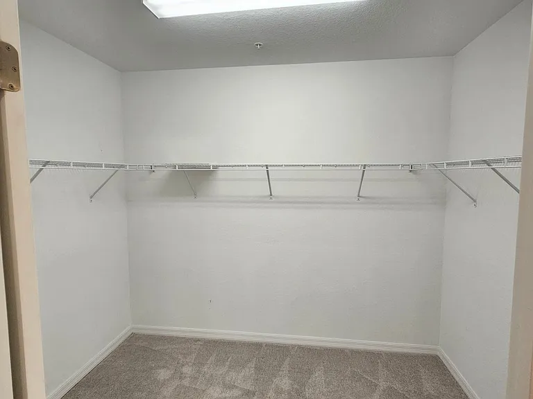 10027 Crooked Creek Dr #101 — Photo 32
