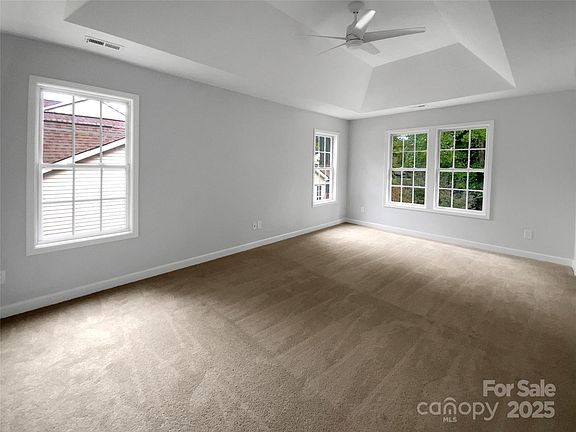 5th image of 1523 Callender Ln