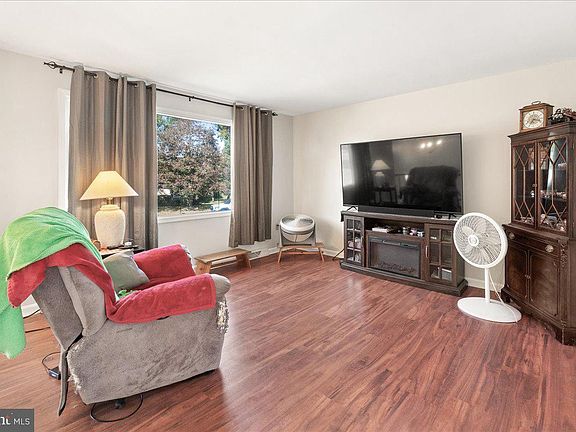 4th image of 13503 Paradise Dr