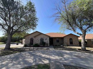 700 W 11th St, Del Rio, TX 78840