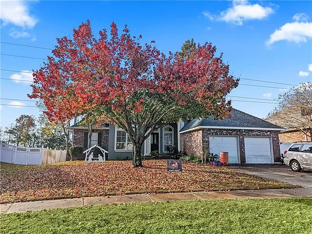 4 bed, 2.0 bath, 2158 sqft, $2,495 — Photo 1