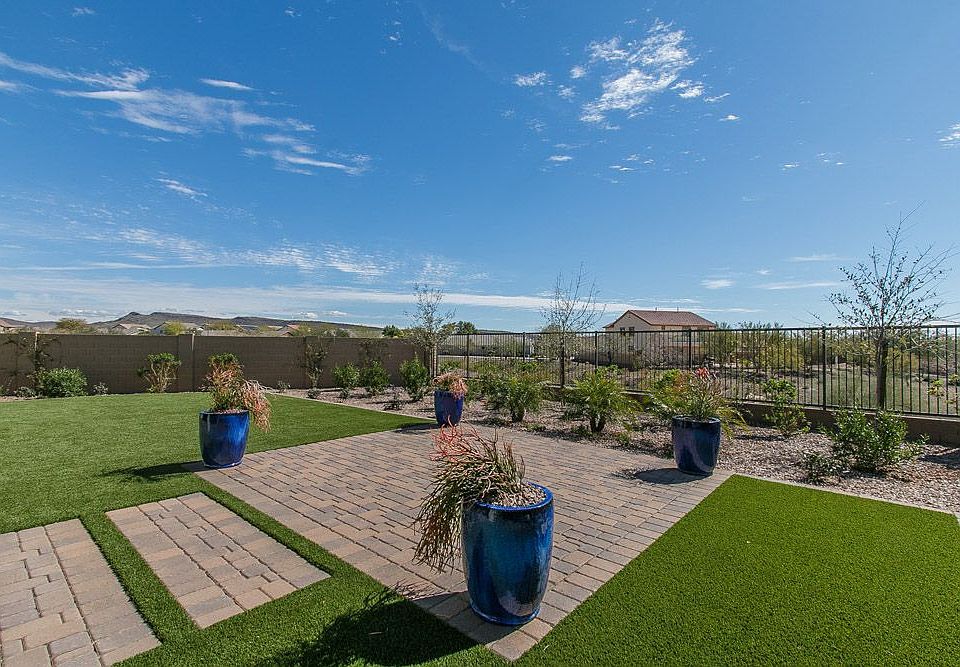 Tierra Arroyo Norte The Foothills at Arroyo Norte by William Ryan