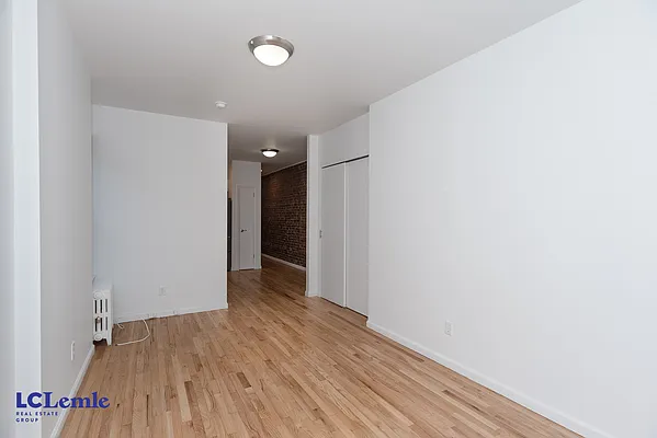 Rented by LC Lemle Real Estate Group | media 4